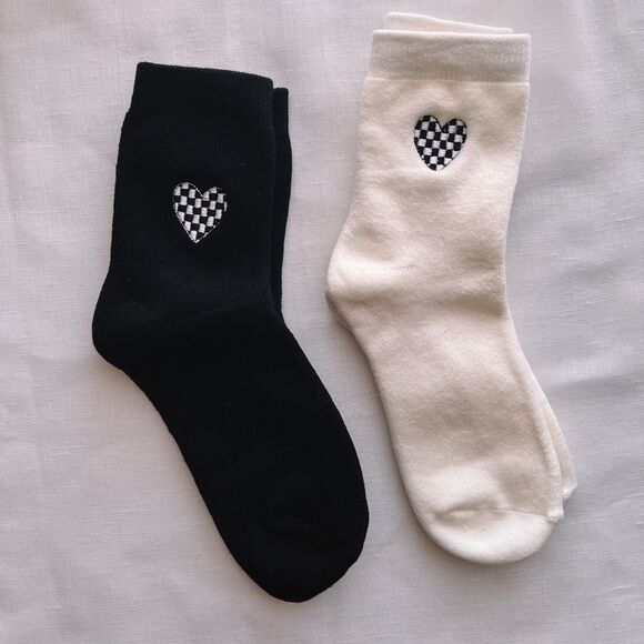 Checkered Heart Ankle Socks, White - Picture 2 of 3